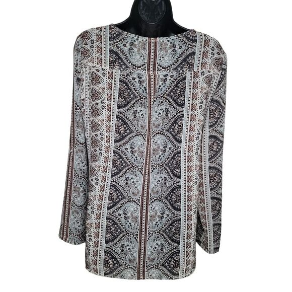 BKE Boutique printed chiffon tab sleeve blouse Large - Picture 3 of 8